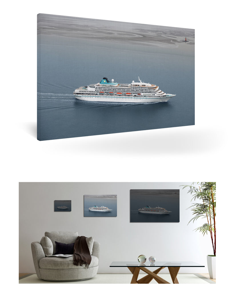 Bremerhaven, Deutschland mit MS Amera