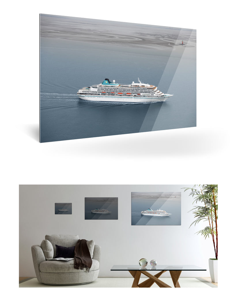 Bremerhaven, Deutschland mit MS Amera