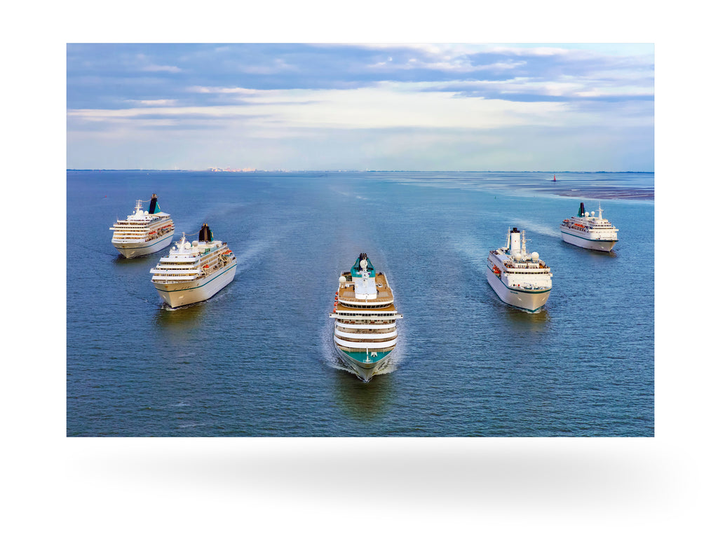 Bremerhaven, Deutschland mit Phoenix Reisen Flotte