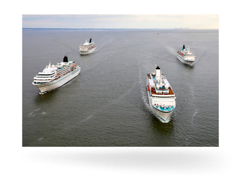 Bremerhaven, Deutschland mit Phoenix Reisen Flotte