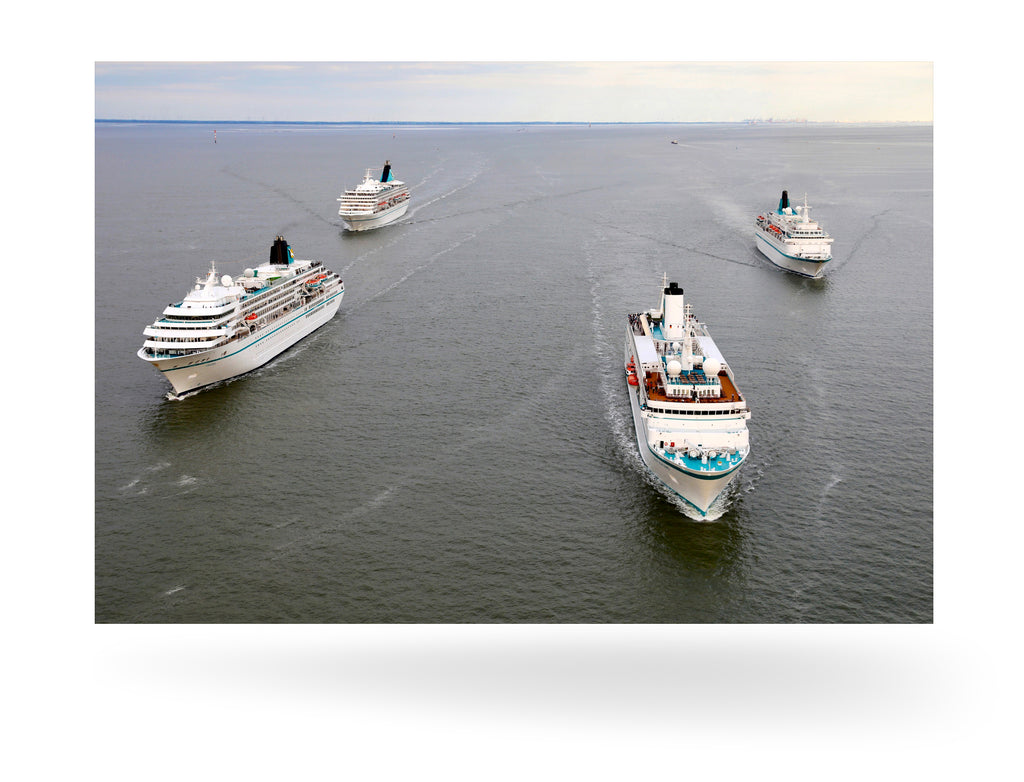 Bremerhaven, Deutschland mit Phoenix Reisen Flotte