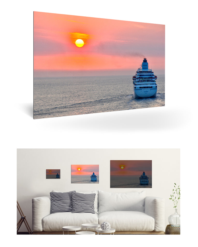 Bremerhaven, Deutschland mit Phoenix Reisen Flotte