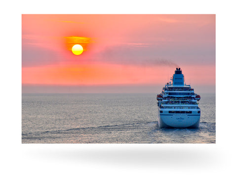 Bremerhaven, Deutschland mit Phoenix Reisen Flotte