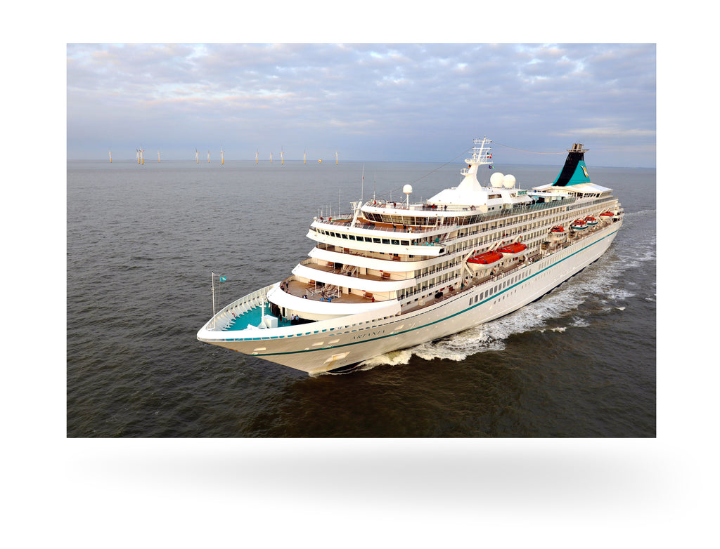 Bremerhaven, Deutschland mit MS Artania