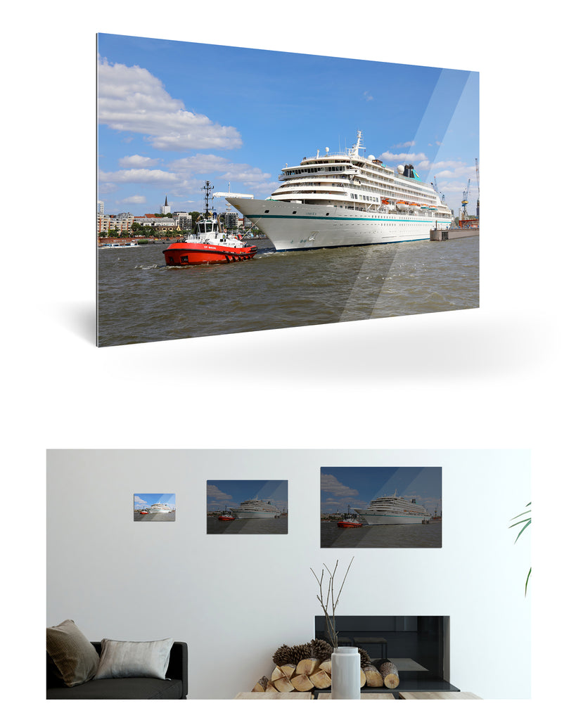 Hamburg, Deutschland mit MS Amera