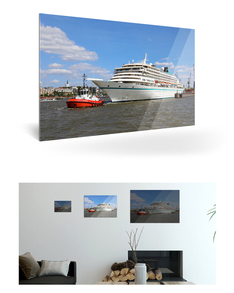 Hamburg, Deutschland mit MS Amera