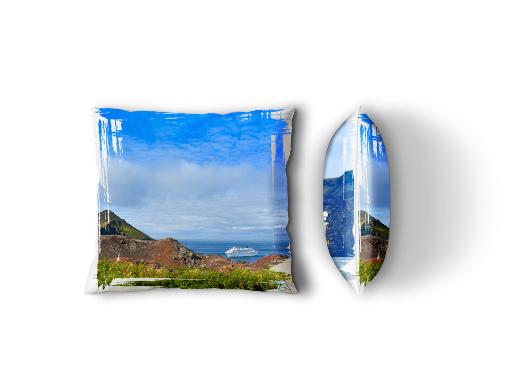 MS Amadea _Heimaey, Island