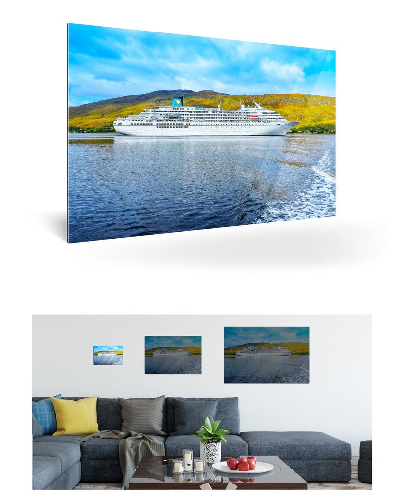 Fort William, Vereinigtes Königreich mit MS Amadea