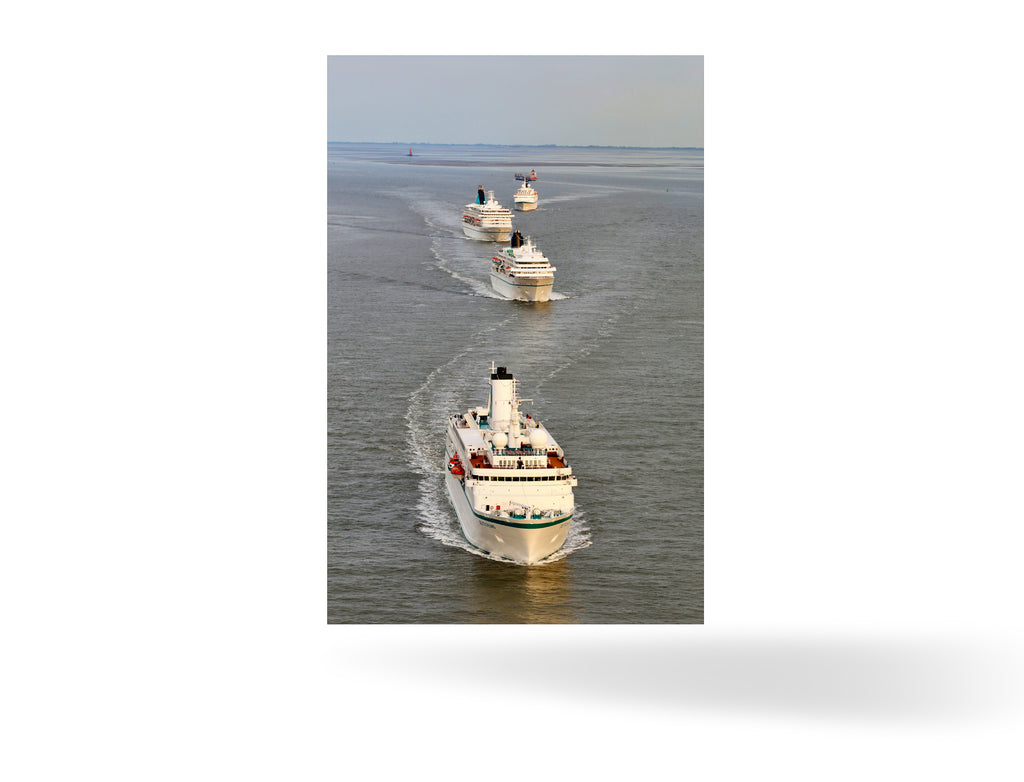 Bremerhaven, Deutschland mit Phoenix Reisen Flotte