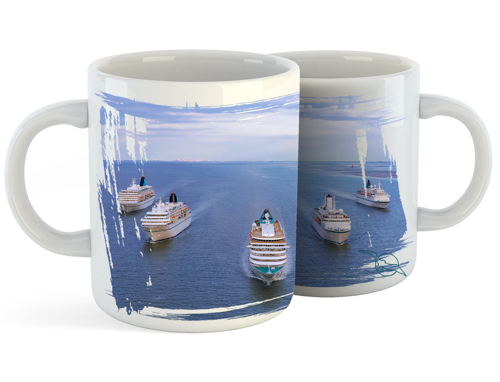 Bremerhaven, Deutschland mit Phoenix Reisen Flotte