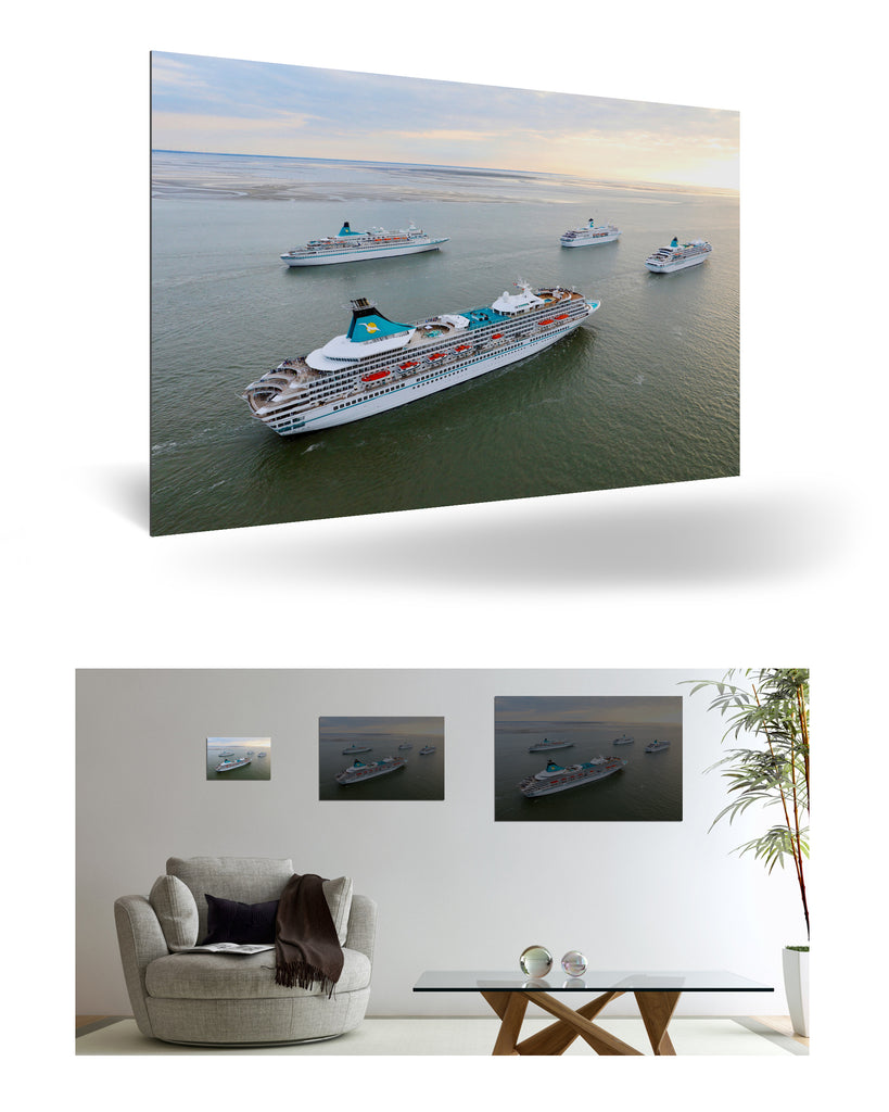 Bremerhaven, Deutschland mit Phoenix Reisen Flotte