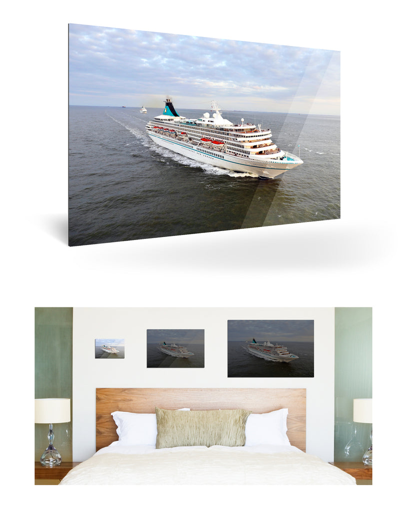 Bremerhaven, Deutschland mit MS Artania