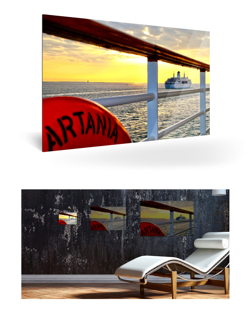 Bremerhaven, Deutschland mit Phoenix Reisen Flotte