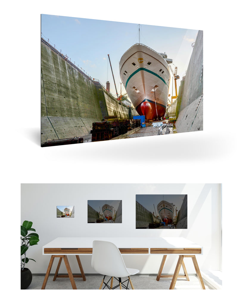 Bremerhaven, Deutschland mit MS Artania