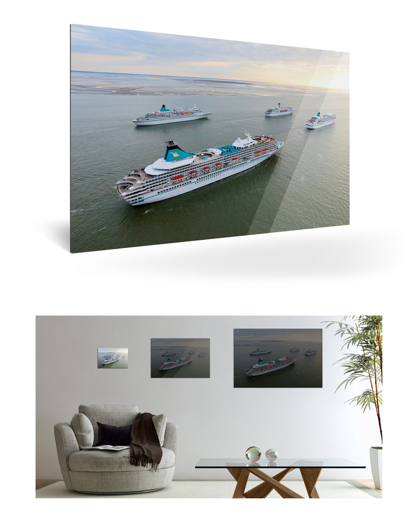 Bremerhaven, Deutschland mit Phoenix Reisen Flotte