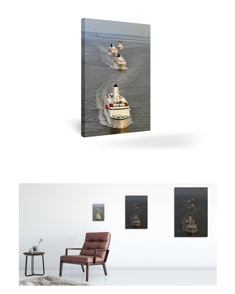 Bremerhaven, Deutschland mit Phoenix Reisen Flotte