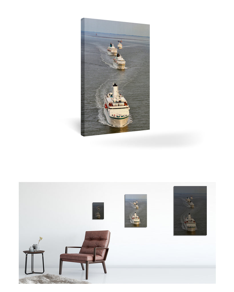 Bremerhaven, Deutschland mit Phoenix Reisen Flotte