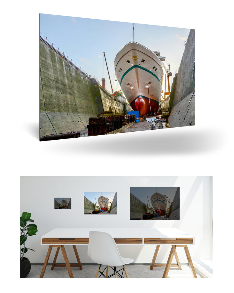 Bremerhaven, Deutschland mit MS Artania