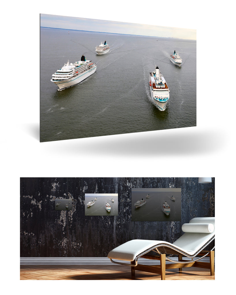 Bremerhaven, Deutschland mit Phoenix Reisen Flotte