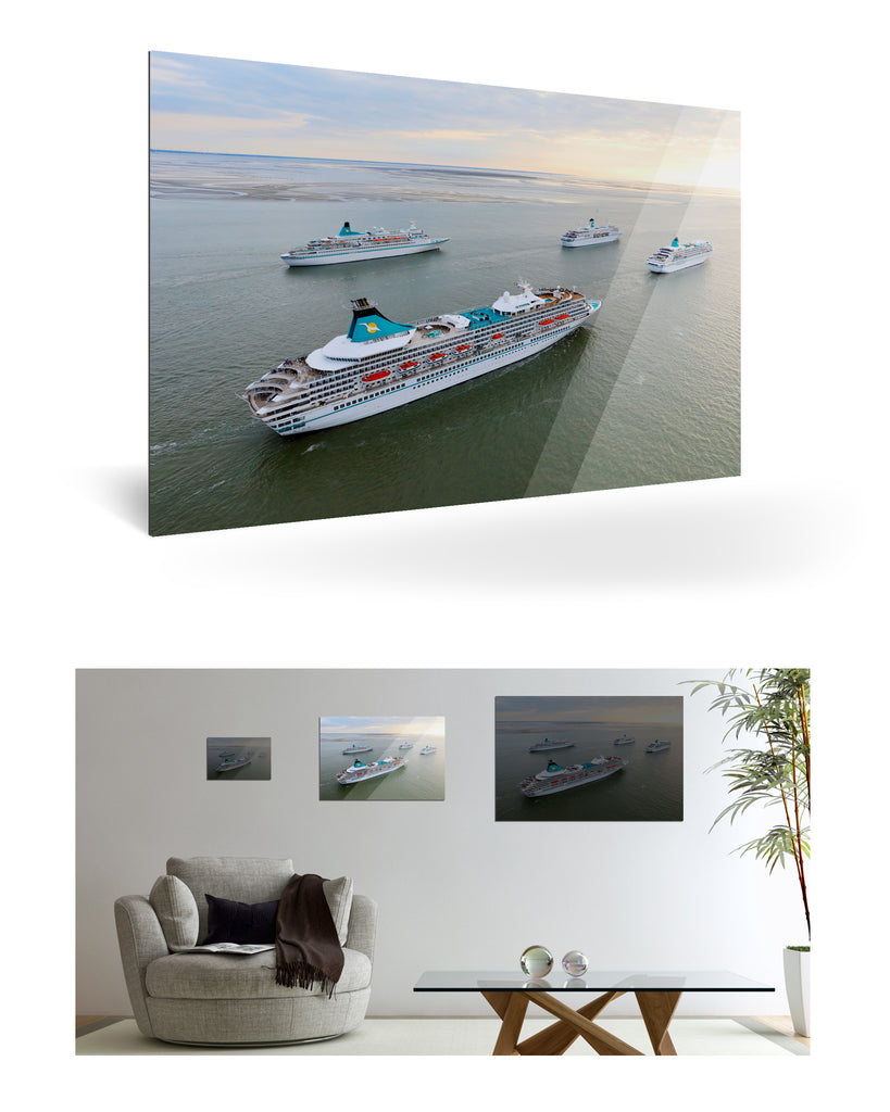 Bremerhaven, Deutschland mit Phoenix Reisen Flotte