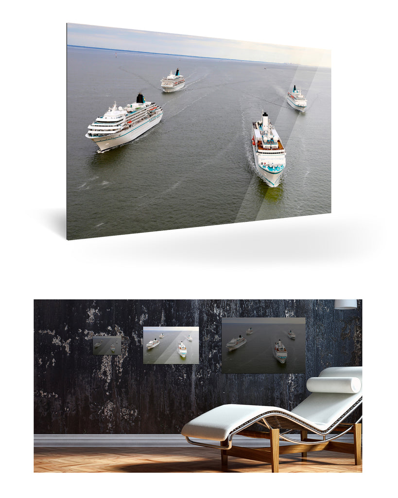 Bremerhaven, Deutschland mit Phoenix Reisen Flotte