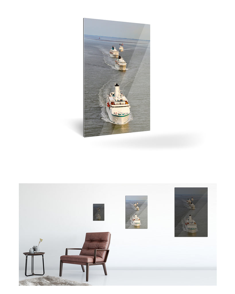 Bremerhaven, Deutschland mit Phoenix Reisen Flotte