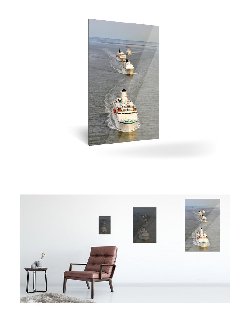 Bremerhaven, Deutschland mit Phoenix Reisen Flotte