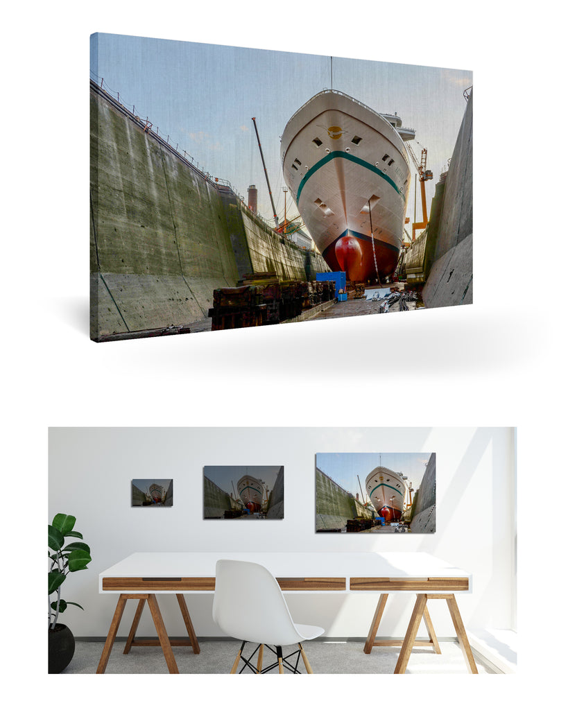 Bremerhaven, Deutschland mit MS Artania