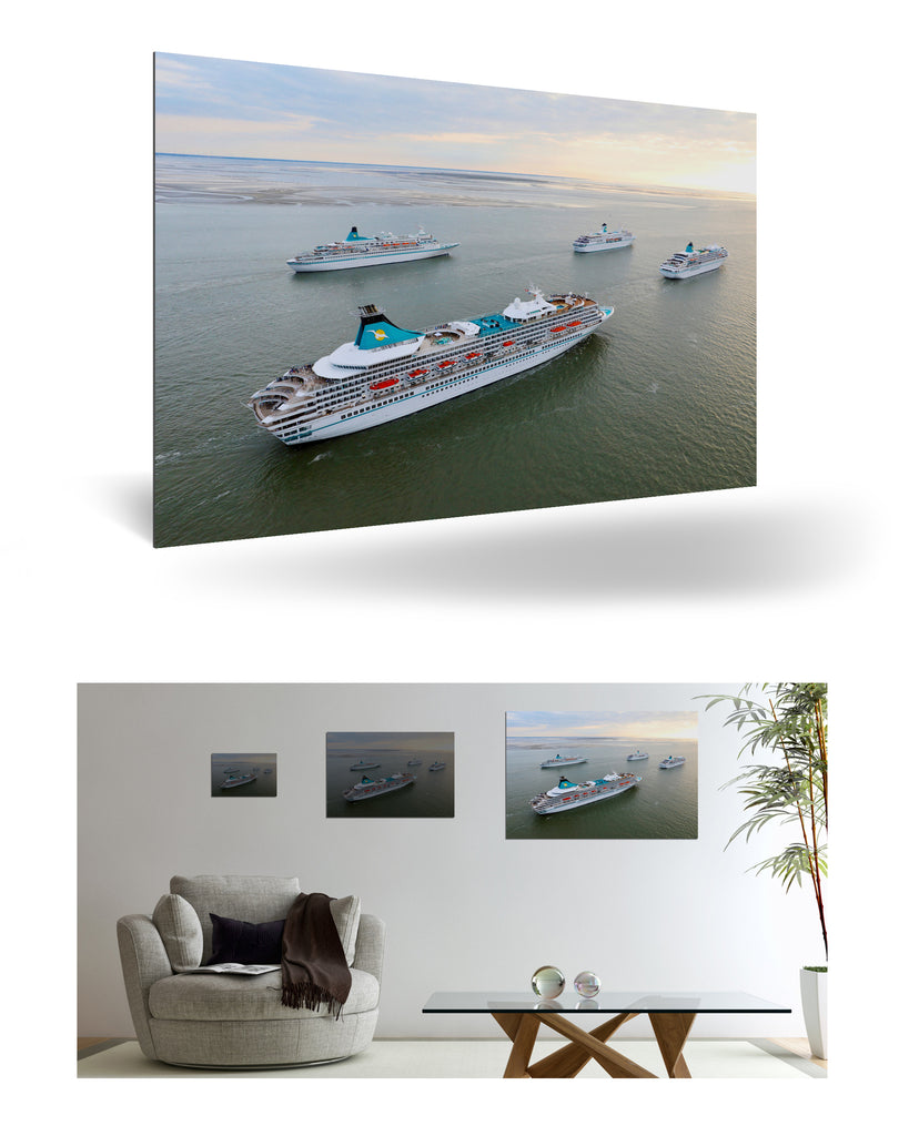 Bremerhaven, Deutschland mit Phoenix Reisen Flotte