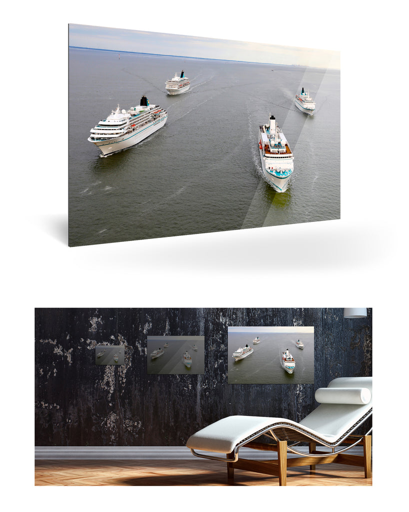 Bremerhaven, Deutschland mit Phoenix Reisen Flotte