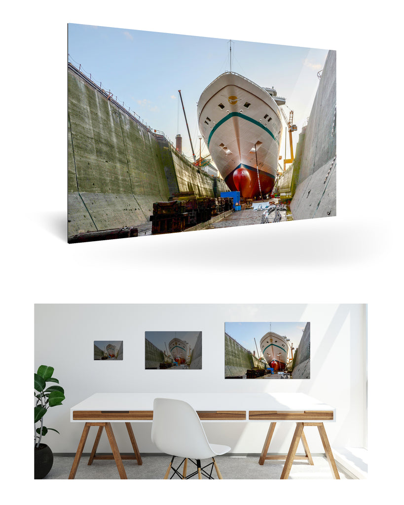 Bremerhaven, Deutschland mit MS Artania