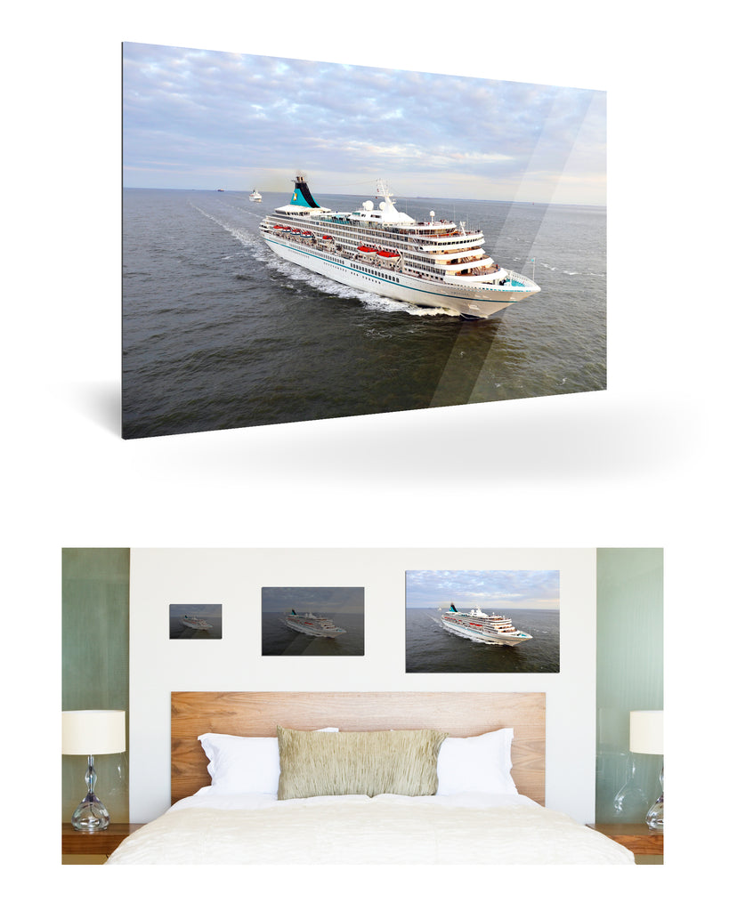 Bremerhaven, Deutschland mit MS Artania