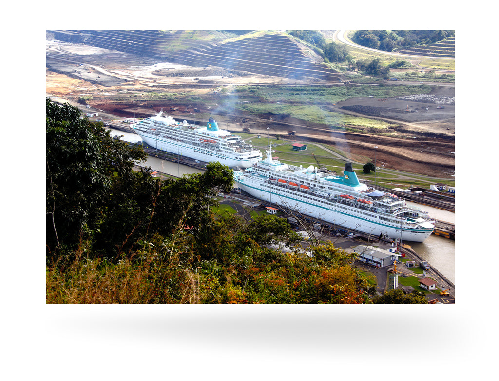 Panamakanal, Panama mit MS Amadea und MS Albatros