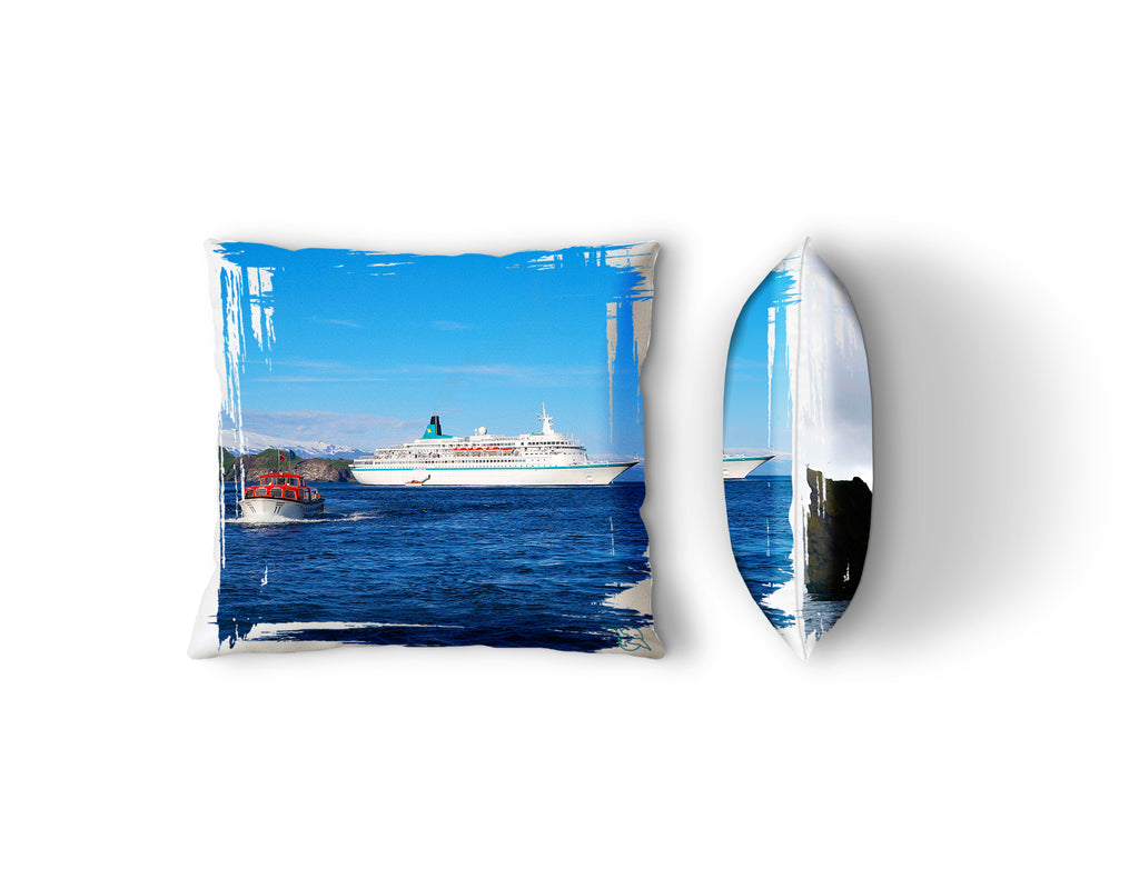 MS Albatros _ Heimaey, Island