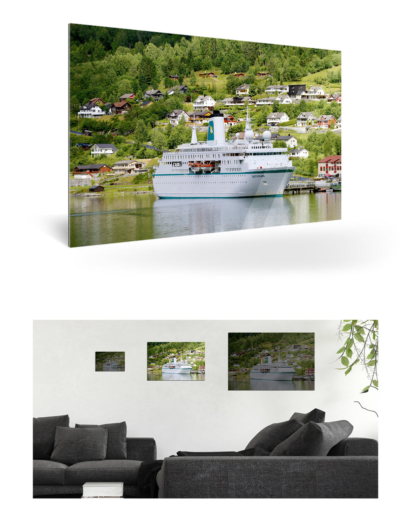 Olden, Norwegen mit MS Deutschland